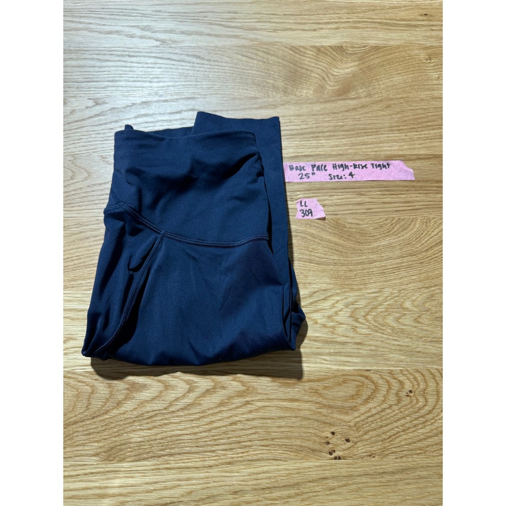 Lululemon Base Pace High-Rise Tight 25" — Size 4 - Picture 4 of 8